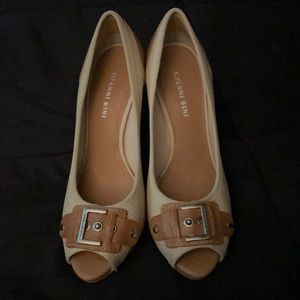 Two-Toned Buckle Leather Gianni Bini Heels